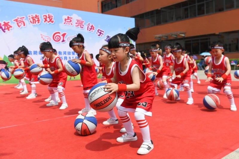 官方：葡萄牙主帅马丁内斯当选加泰罗尼亚足协年度最佳教练